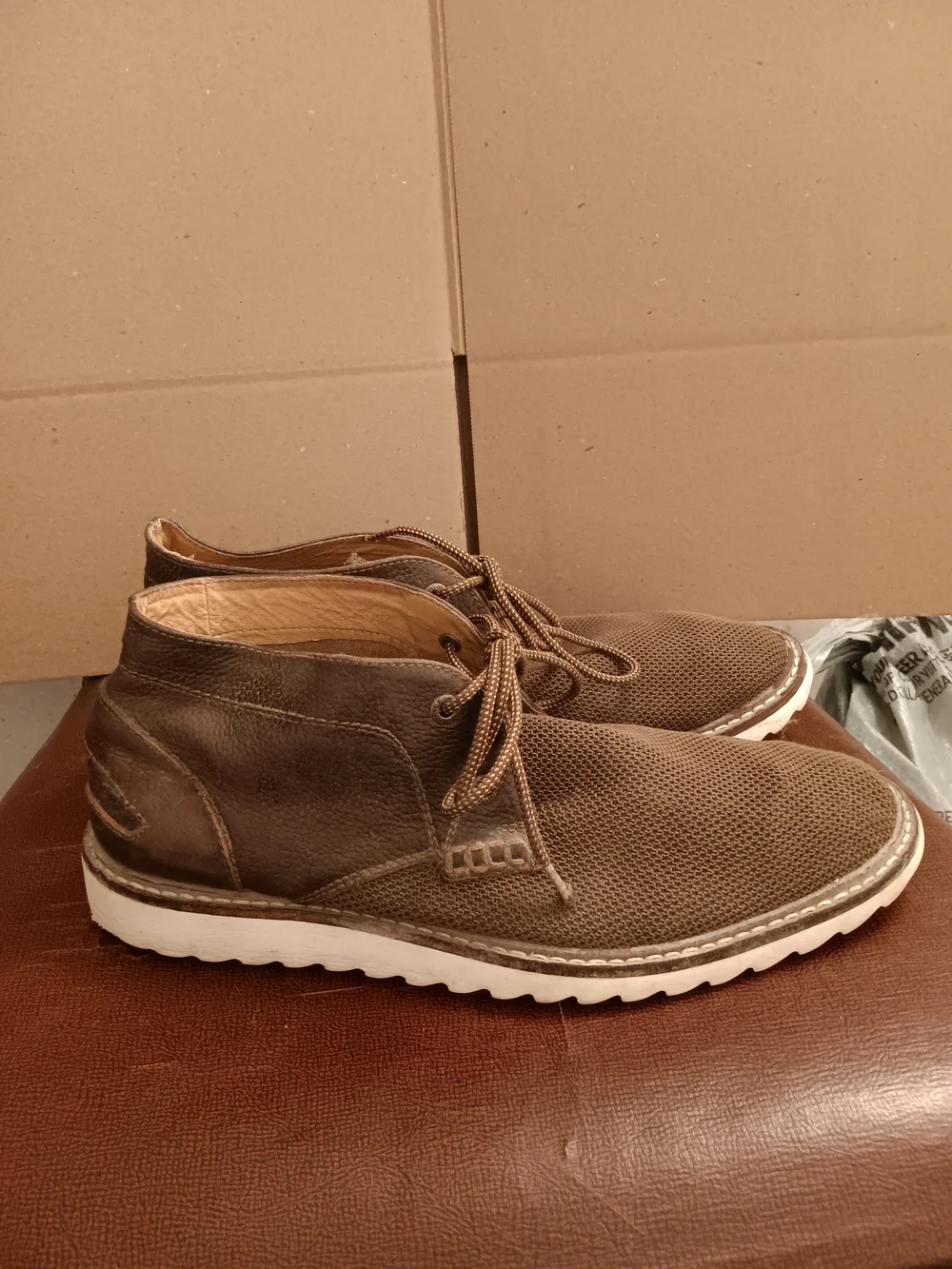 G.H. Bass & Co. Brown Mesh & Leather Lace-Up Chukka Boots Size 9M